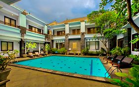 The Radiant Hotel & Spa Tuban  Exterior photo