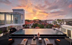 Fashion Hotel Legian Exterior photo