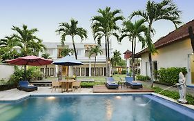 Bali Breezz Hotel Jimbaran  Exterior photo