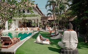 Puri Garden Hotel & Hostel Ubud  Exterior photo