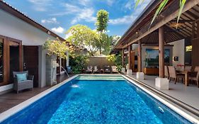 Lakshmi Villas - An Elite Haven Seminyak  Room photo